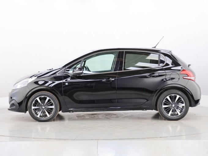 2025 Peugeot 208