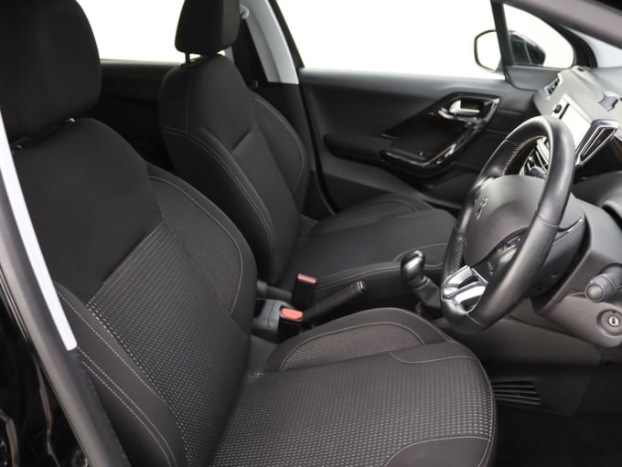 2025 Peugeot 208