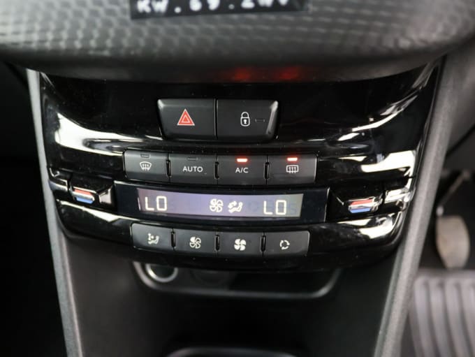 2025 Peugeot 208