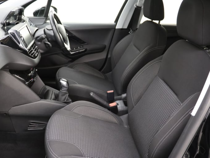 2025 Peugeot 208