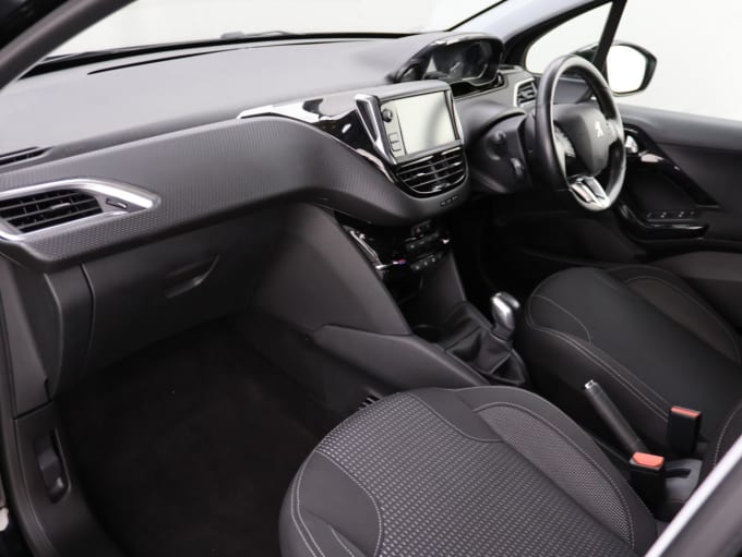 2025 Peugeot 208