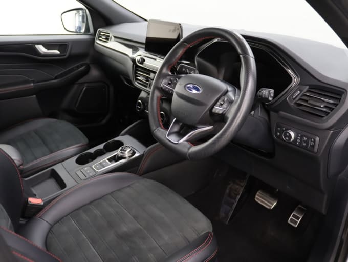 2025 Ford Kuga