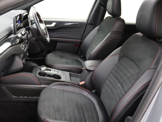 2025 Ford Kuga