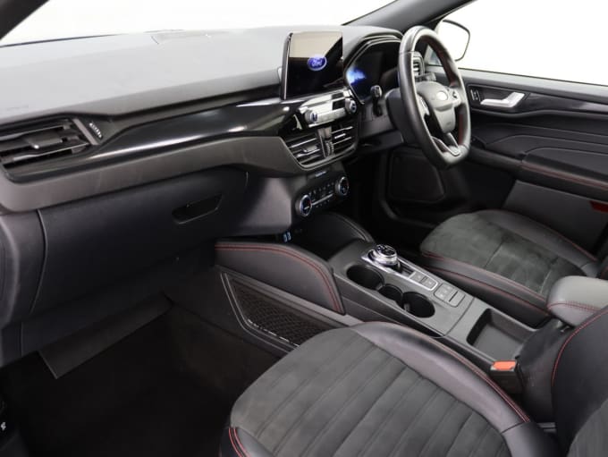 2025 Ford Kuga