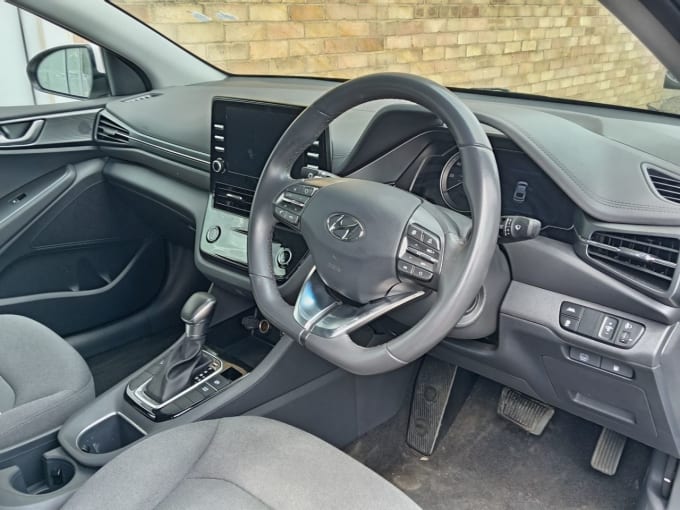 2025 Hyundai Ioniq