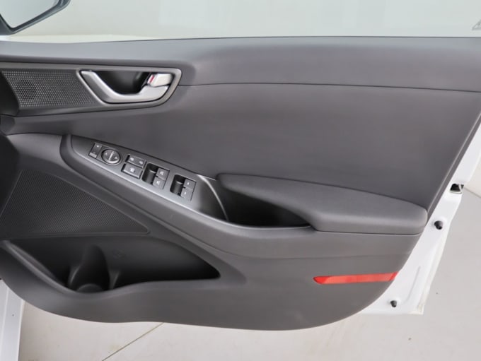 2025 Hyundai Ioniq