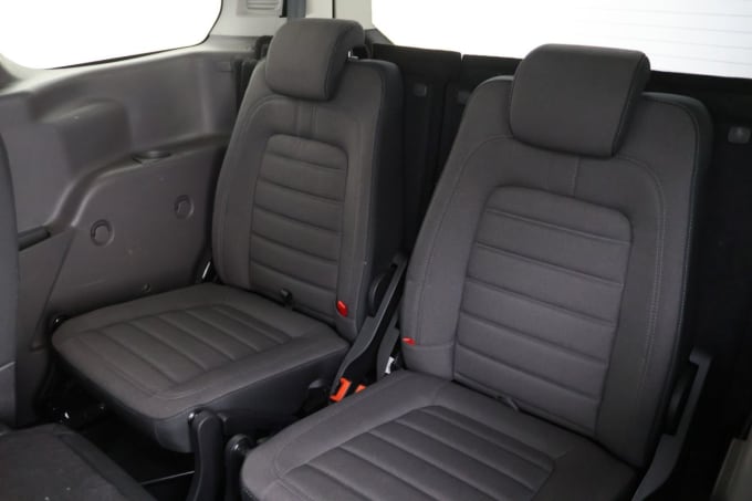 2025 Ford Grand Tourneo Connect