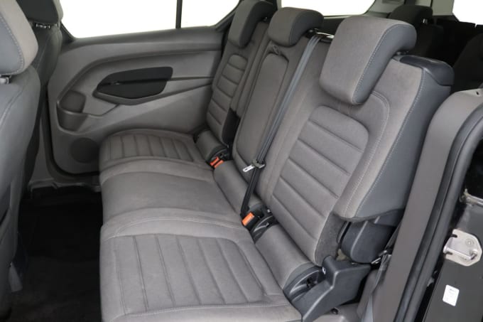 2025 Ford Grand Tourneo Connect