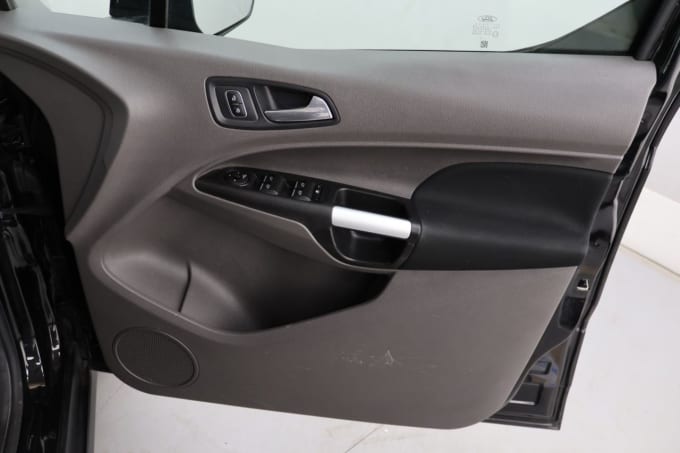 2025 Ford Grand Tourneo Connect