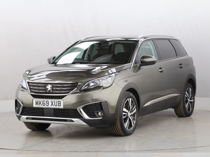 2025 Peugeot 5008