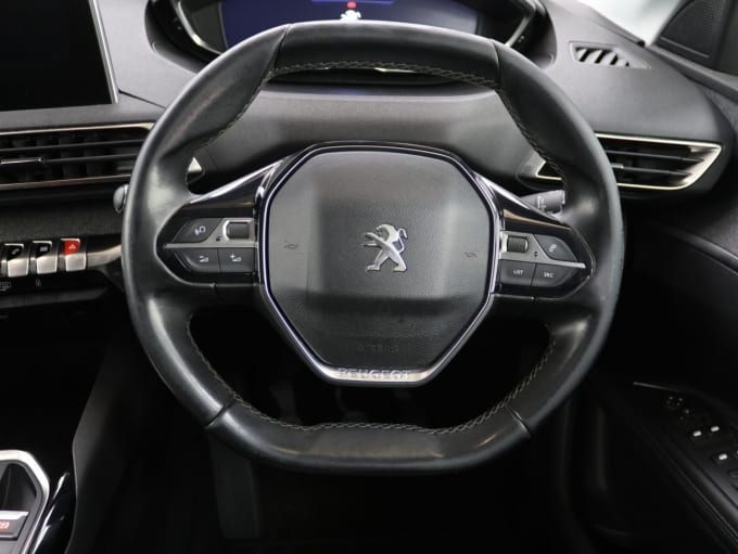 2025 Peugeot 5008