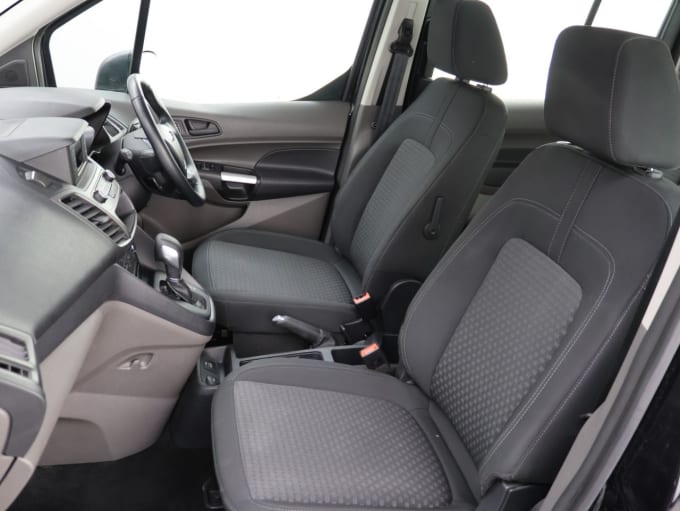2025 Ford Grand Tourneo Connect