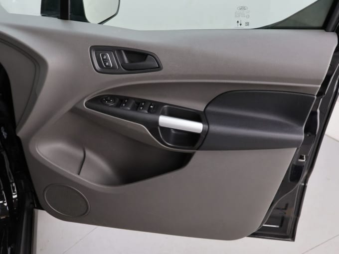 2025 Ford Grand Tourneo Connect