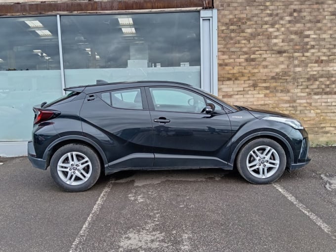 2025 Toyota C-hr