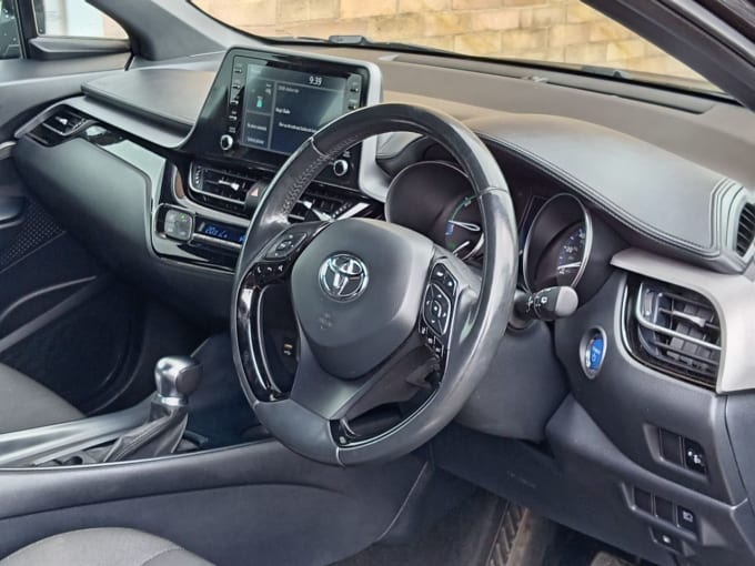 2025 Toyota C-hr