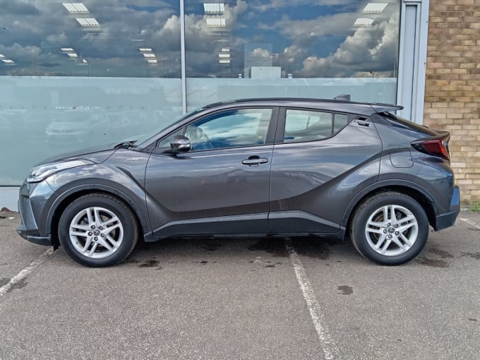 2025 Toyota C-hr