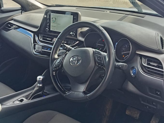 2025 Toyota C-hr