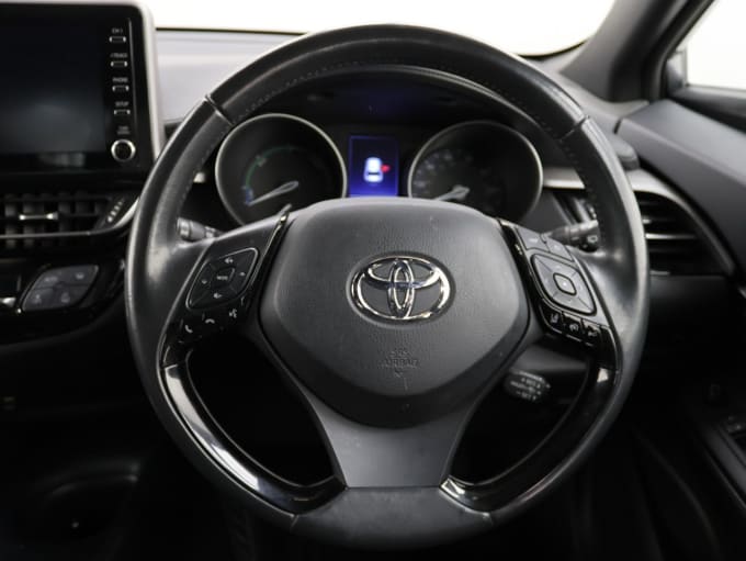2025 Toyota C-hr