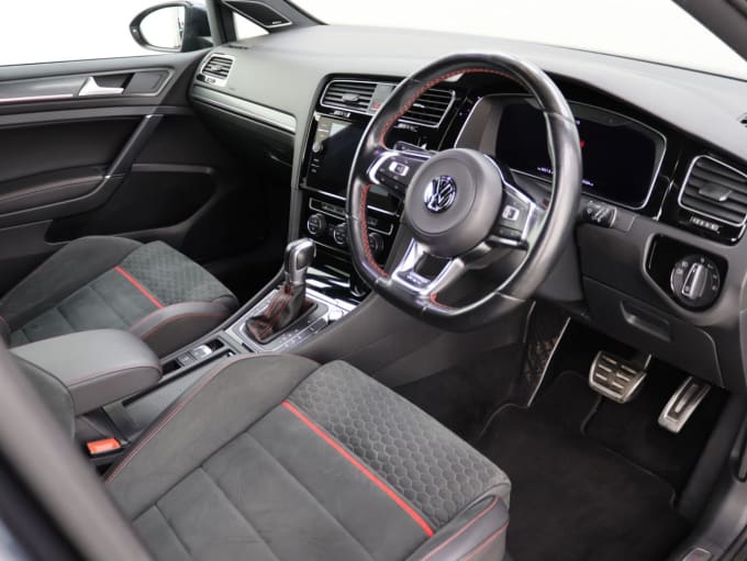 2025 Volkswagen Golf
