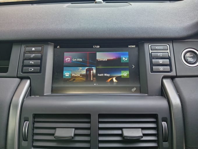 2025 Land Rover Discovery Sport