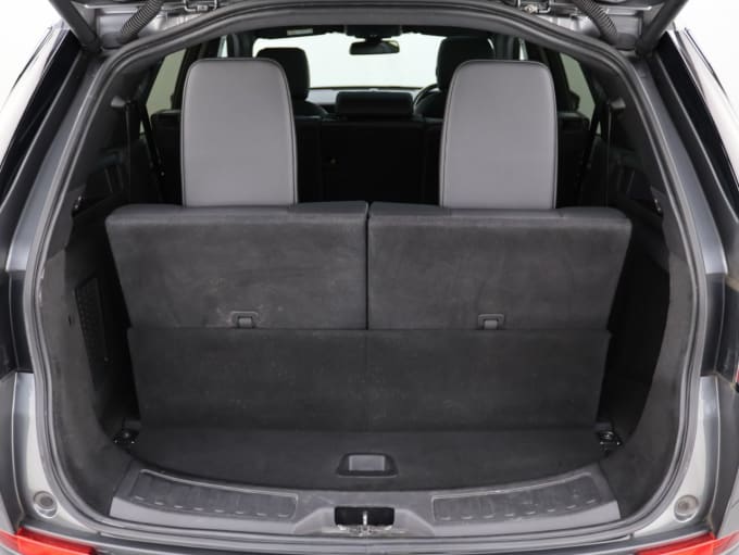 2025 Land Rover Discovery Sport