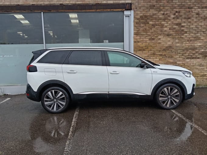 2025 Peugeot 5008