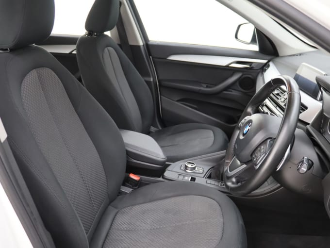 2025 BMW X1