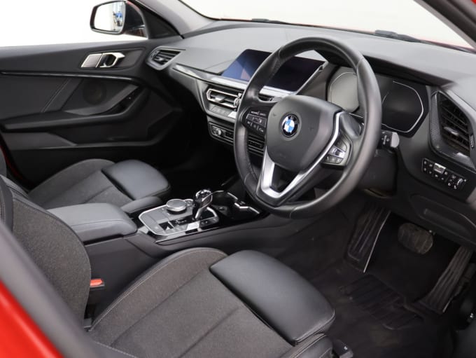 2025 BMW 1 Series