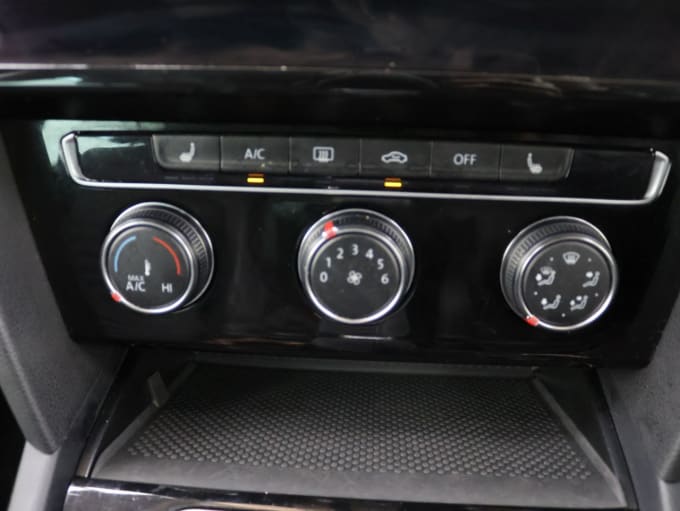 2025 Volkswagen Passat