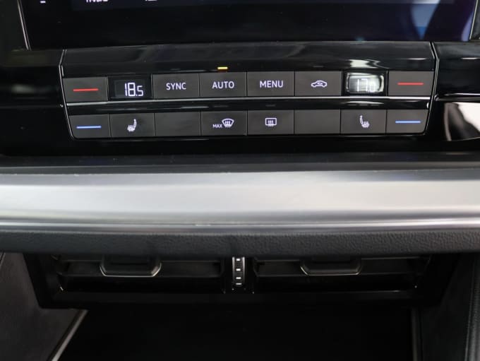 2025 Volkswagen Touareg