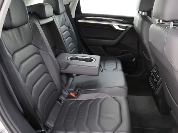 2025 Volkswagen Touareg