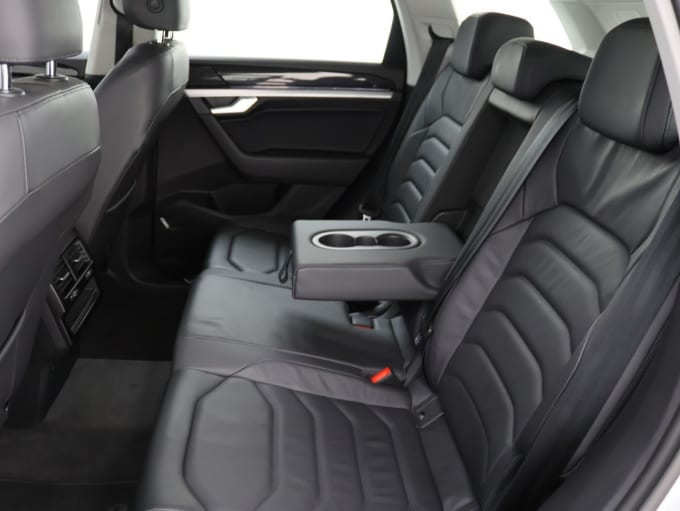 2025 Volkswagen Touareg