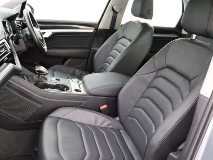 2025 Volkswagen Touareg