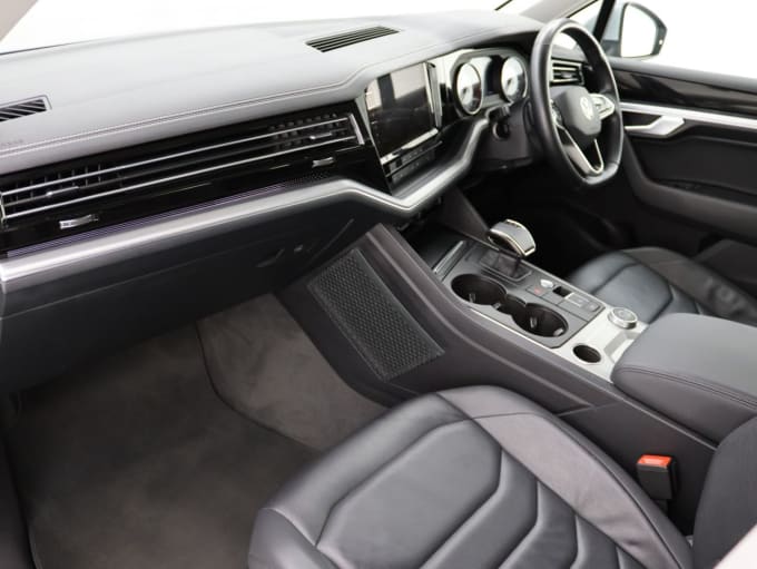 2025 Volkswagen Touareg