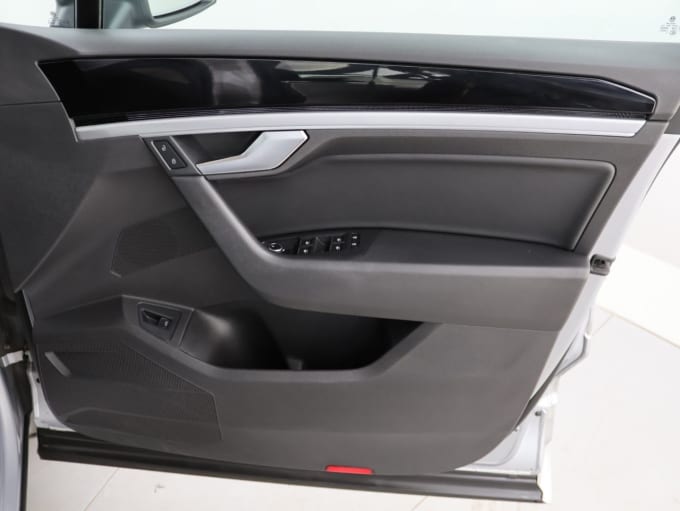 2025 Volkswagen Touareg