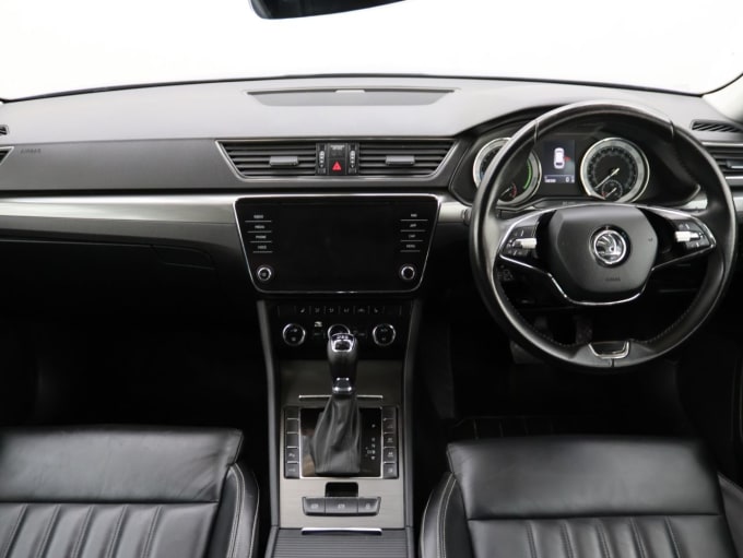 2025 Skoda Superb