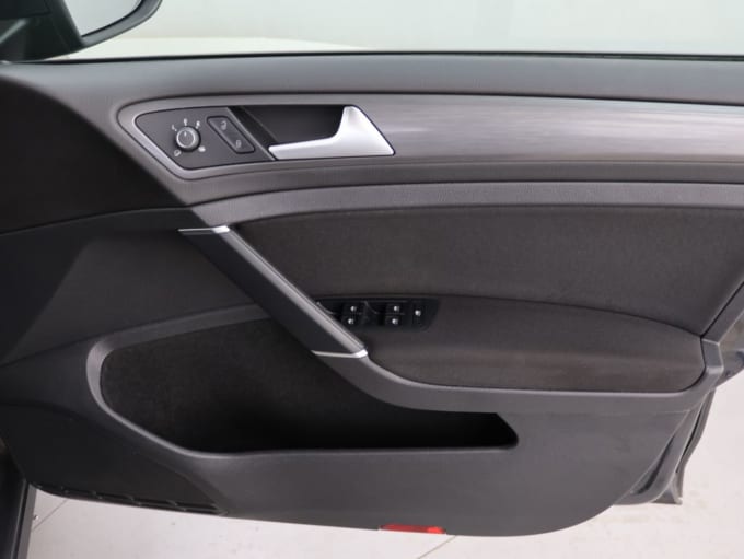 2025 Volkswagen E-golf