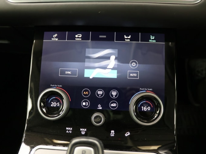 2025 Land Rover Range Rover Evoque