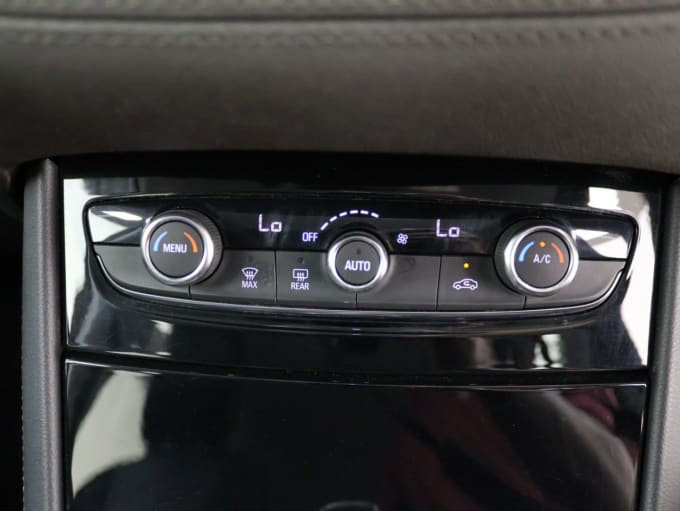2025 Vauxhall Grandland X