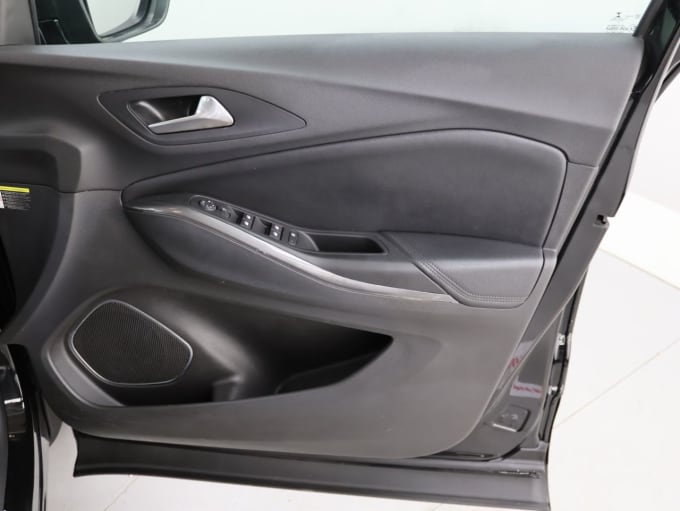 2025 Vauxhall Grandland X