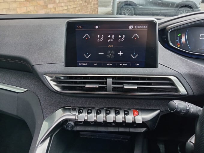 2025 Peugeot 5008