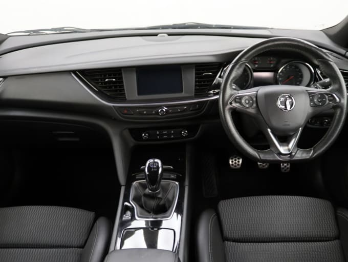 2025 Vauxhall Insignia