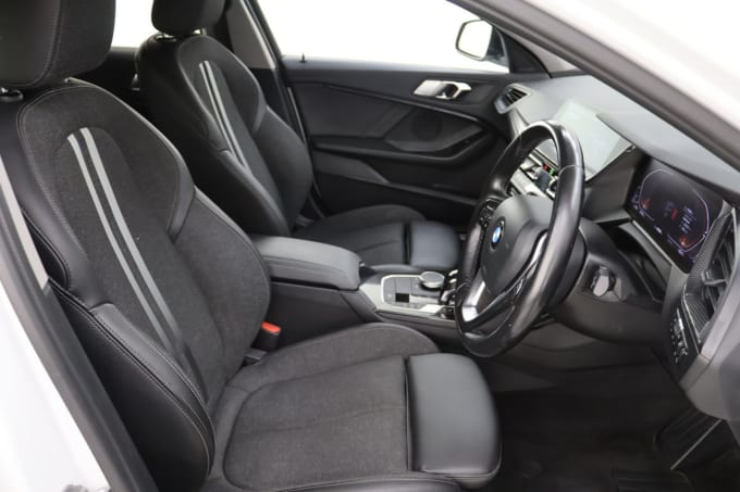 2025 BMW 1 Series