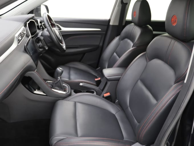2025 Mg Mg Zs