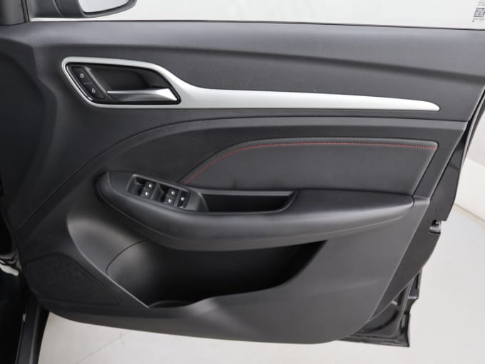 2025 Mg Mg Zs