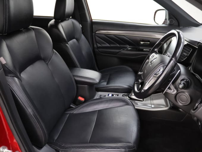 2025 Mitsubishi Outlander