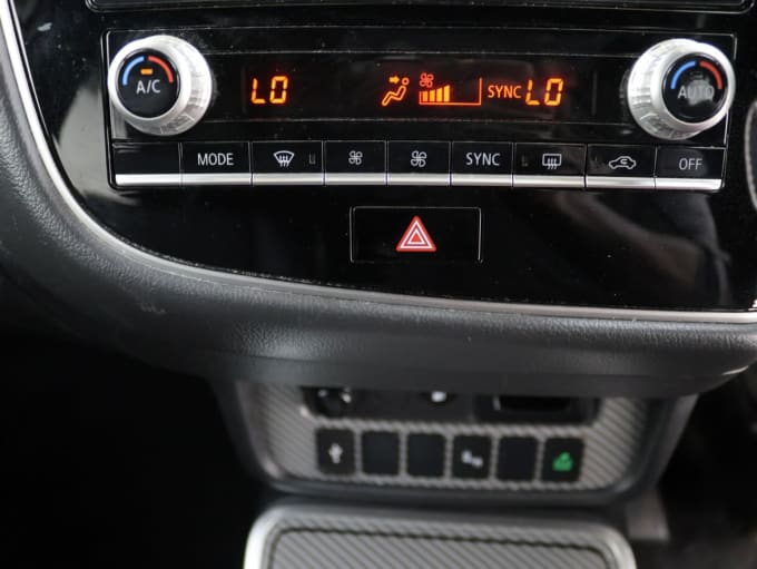 2025 Mitsubishi Outlander