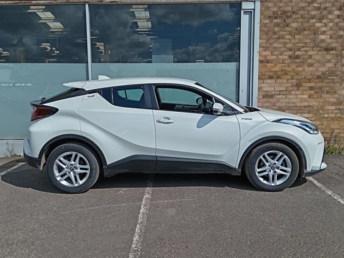 2025 Toyota C-hr