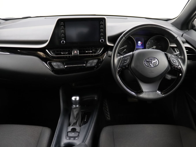 2025 Toyota C-hr