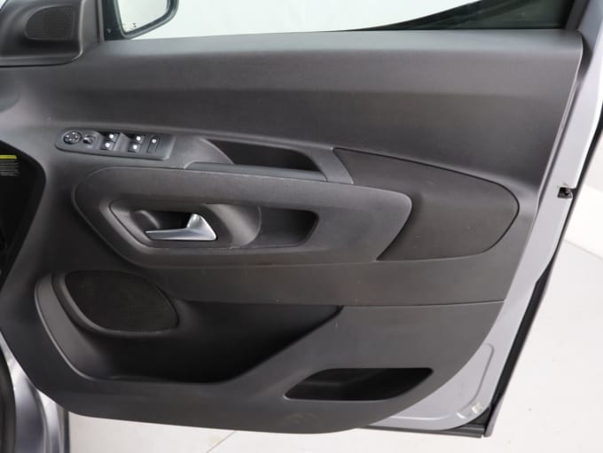 2025 Vauxhall Combo Life